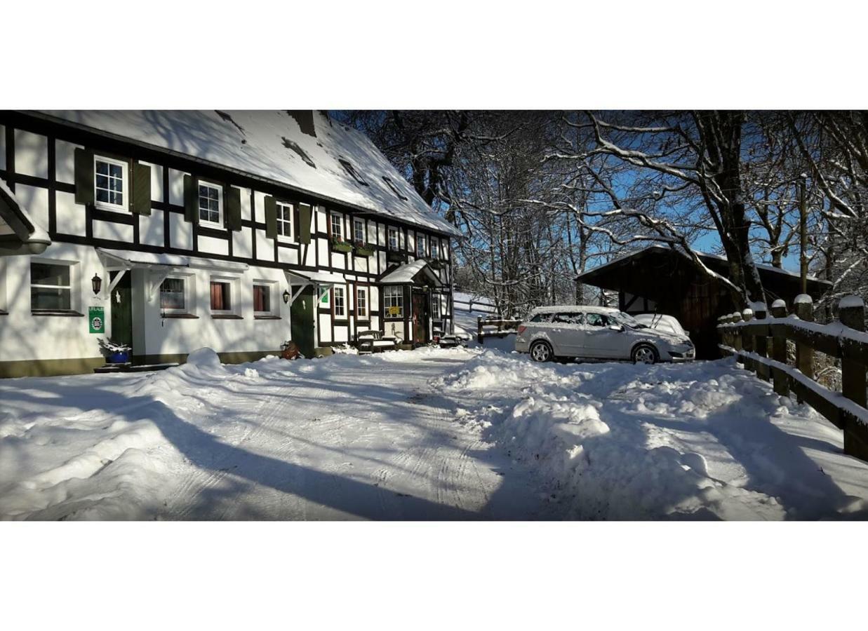 ヴィンターベルク Berghof Schmitteゲストハウス エクステリア 写真